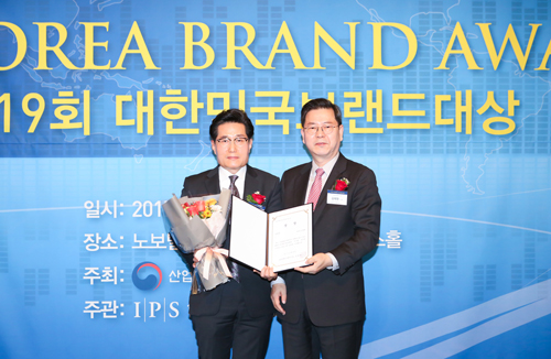 이브자리가 ‘2017 대한민국 브랜드대상’에서 장려상을 수상했다. (사진= 이브자리)