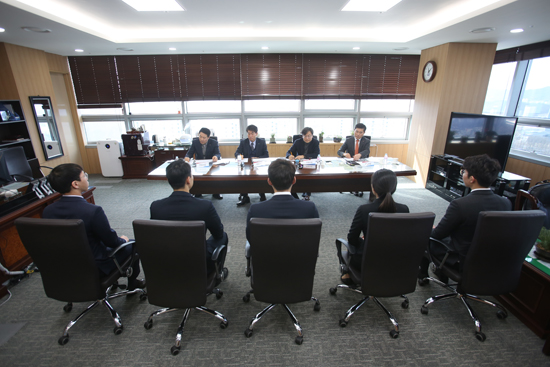 지난 21일 김천 소재 도로공사 본사에서 역량 면접을 실시하는 모습 (사진= 한국도로공사)