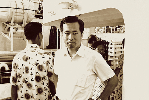 1969년 8월, 동원의 최초 어선인 '제31동원호' 출어식에 참석한 김재철 회장 (사진= 동원그룹 제공)