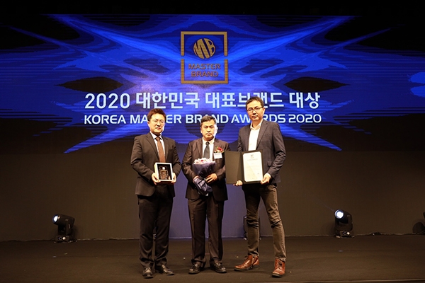 큐익스프레스는 2020 대한민국 대표브랜드 물류대행서비스 부문에 2년 연속 대상을 수상했다. (사진= 큐익스프레스)