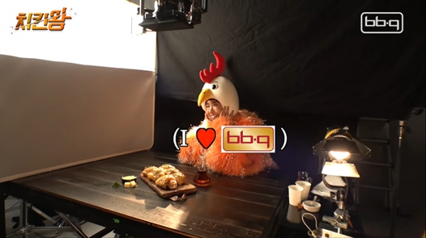 BBQ, 가수 황광희와 함께한 신메뉴 ‘메이플버터갈릭’ 치킨 광고 영상 공개 (사진= BBQ치킨)